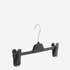 Gruccia personalizzabile – gruccia per gonne – gruccia in plastica riciclata nera – PM30 - depla