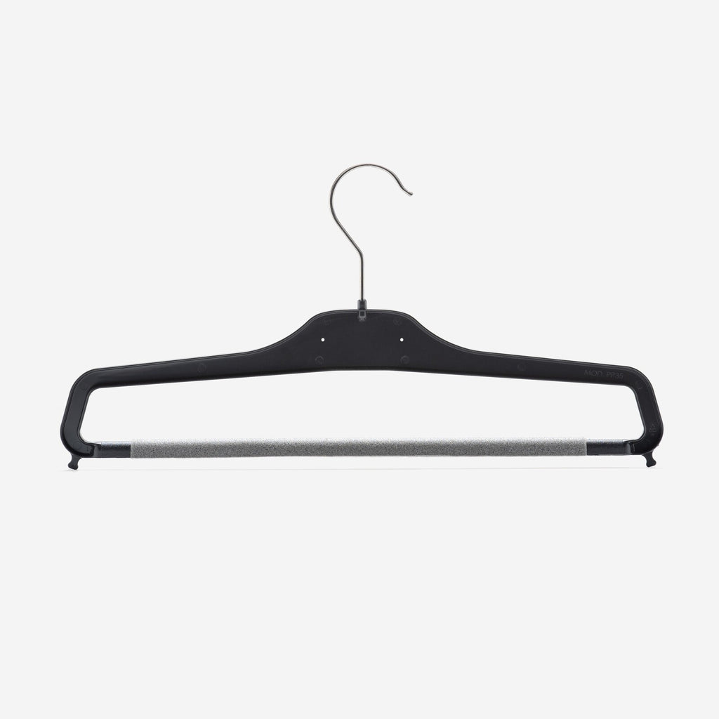 Gruccia personalizzabile – gruccia per pantaloni – gruccia in plastica riciclata nera – P3SP - depla