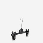 Gruccia personalizzabile – gruccia per gonne – gruccia in plastica riciclata nera – PM40 - depla