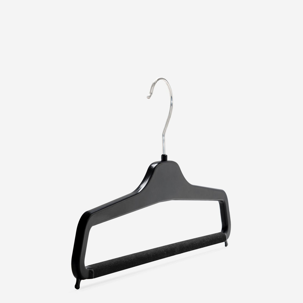 Gruccia personalizzabile – gruccia per pantaloni – gruccia in plastica riciclata nera – P3 - depla